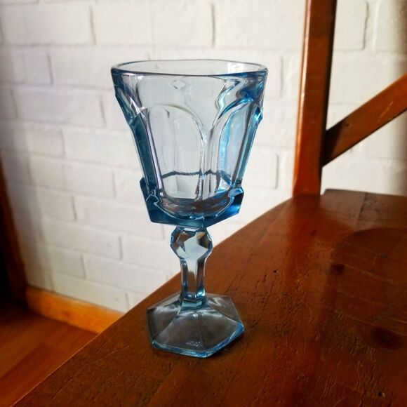 Fostoria Virginia Light Blue Wine Glasses, 6 Inch, Set Of 5 - Picture 4 of 4